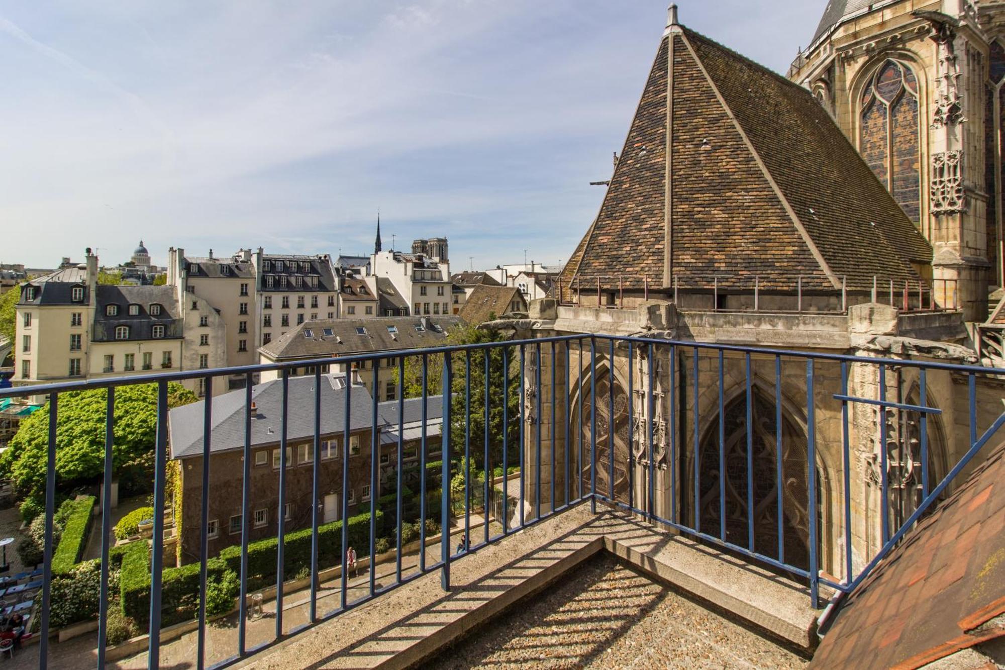 Mije Marais Hostel